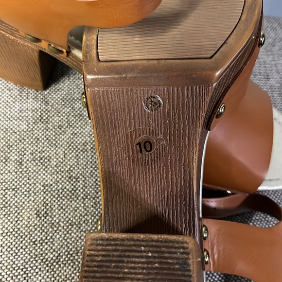 a.n.a.dark tan strappy sandals with gold toned studs, size 10. - Picture 7 of 12